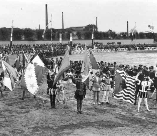 Mussolini concede la Provincia ma spegne il Palio