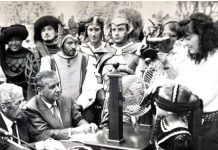 Accadde nel secondo trimestre 2002- 1912 Vent’anni fa il Palio con la Dea Bendata Il momento dell'abbinamento dei biglietti della lotteria con l'estrazione in pista prima della finale. Il primo premio di due miliardi andò a Frosinone