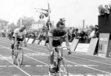 Accadde nel secondo trimestre 2003-1913 Vito Taccone taglia il traguardo dello stadio comunale all’arrivo della tappa La Spezia-Asti del Giro d’Italia del 1963.