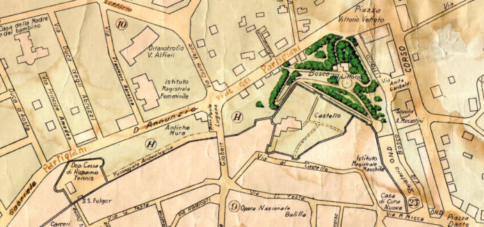 L’Impero, D’Annunzio, Italo Balbo e il Littorio cancellati dalla toponomastica Una cartina degli anni ’30 con il bosco del Littorio e le correzioni a mano post belliche