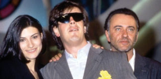 Accadde nel primo trimestre 2004-1914 Aleandro Baldi, al centro, vincitore del Festival di Sanremo 1994 con Giorgio Faletti, secondo, e Laura Pausini, terza.