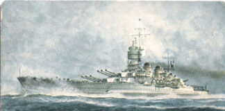 Il marinaio di collina con due salvagenti naufrago della corazzata Roma