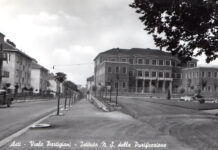 Noi che abbiamo giocato sotto gli alberi di corso Regina