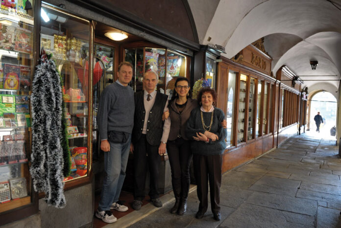 Il mondo di carta della famiglia Bagnasco