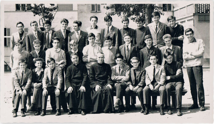 In classe con Nattino alle Magistrali della Fulgor con la musica dei Beatles